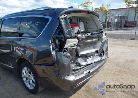 2019 Chrysler Pacifica Limited z USA, uszkodzony, nr VIN 2C4RC1GG6KR720693